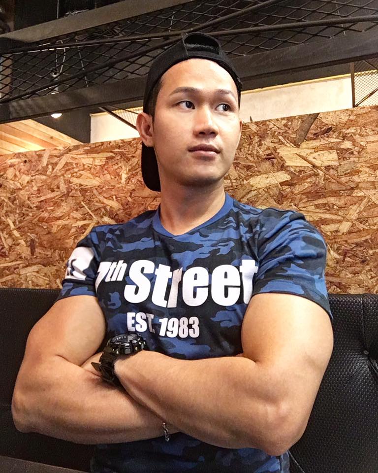 หนุ่มเข้มหล่อบ้านๆ แสบทรวง 019