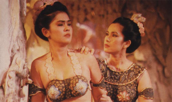 ย้อนอดีตดาราดัง เมื่อประมาณ 40 ปีที่ผ่านมา "ดวงชีวัน โกมลเสน" นักแสดงสุดเซ็กซี่เจ้าของฉายา"บั้นท้ายดินระเบิด"ของวงการหนังไทย ปัจจุบันเธอเป็นแบบนี้