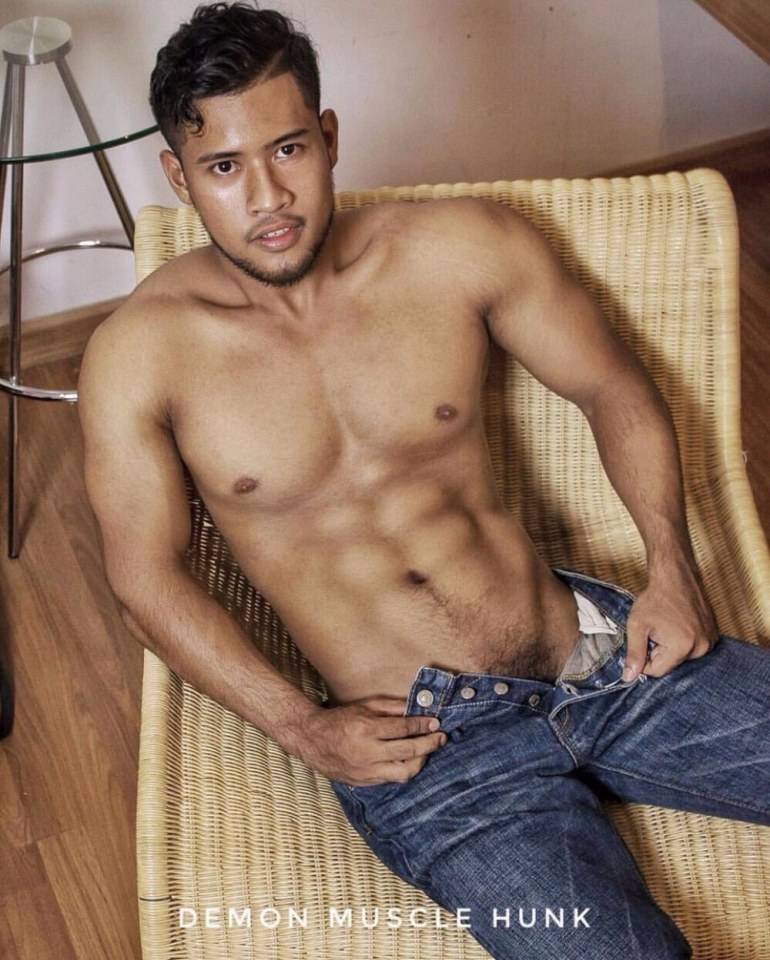 เห็นอยากกอด