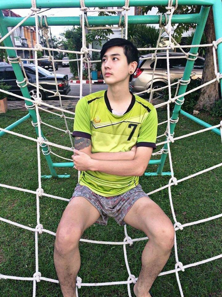 เห็นอยากกอด