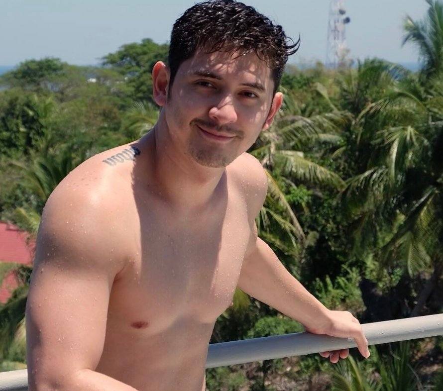 เห็นอยากกอด