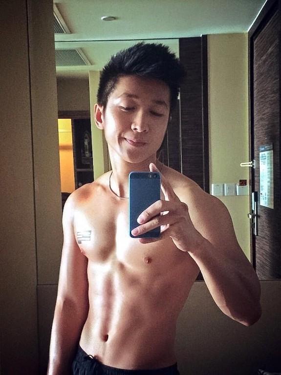 ถอดโชว์เรือนร่าง 1654