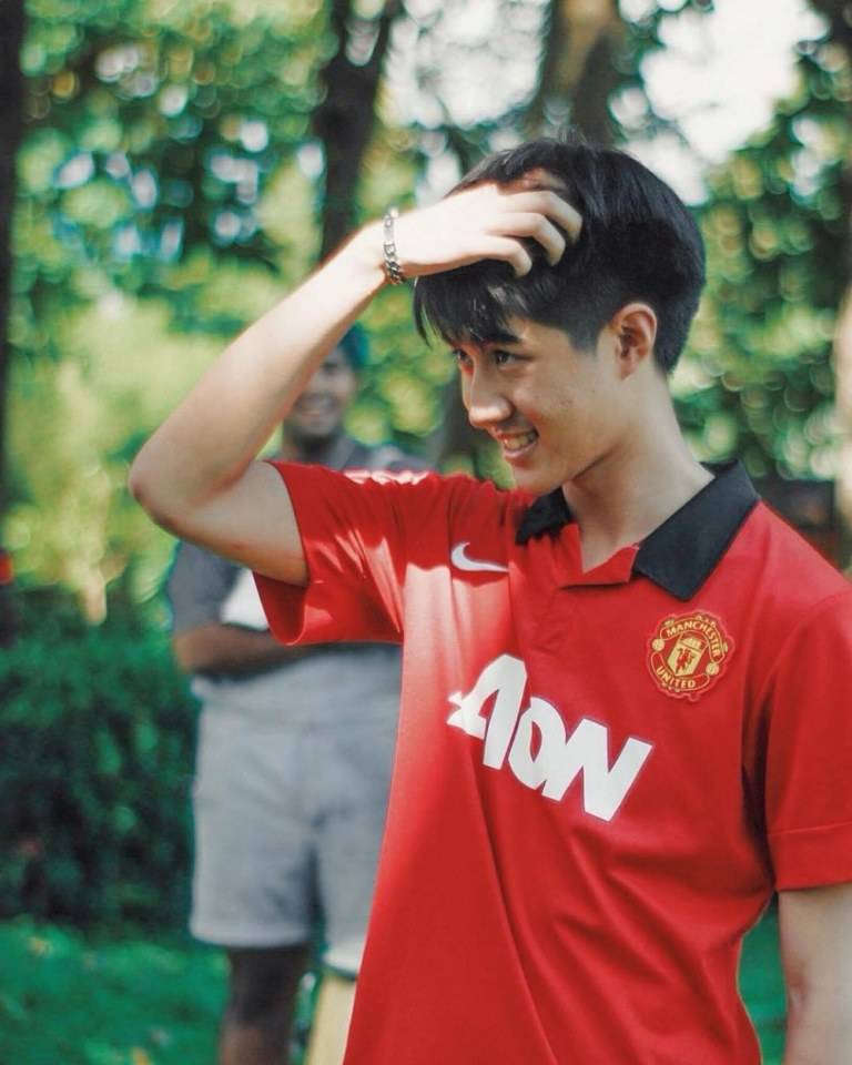 อาภรณ์แดงแรงฤทธิ์พิชิตอิฉัน 2,043