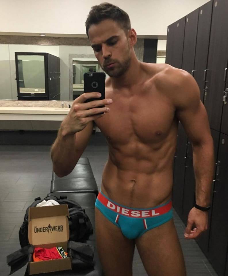 Hot guy in underwear 274