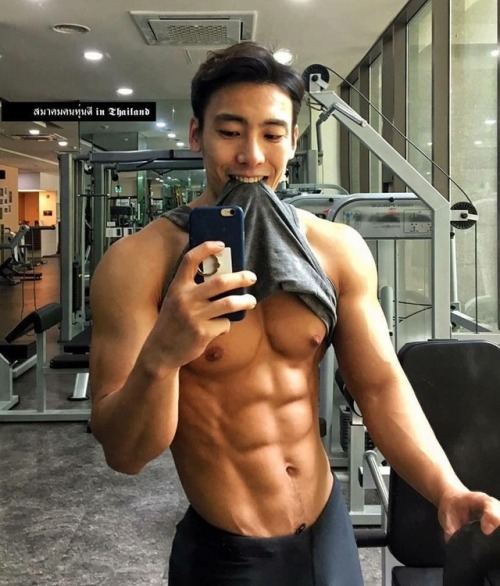 ถอดโชว์เรือนร่าง 1719