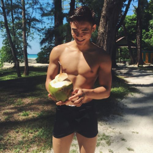 ถอดโชว์เรือนร่าง 1719