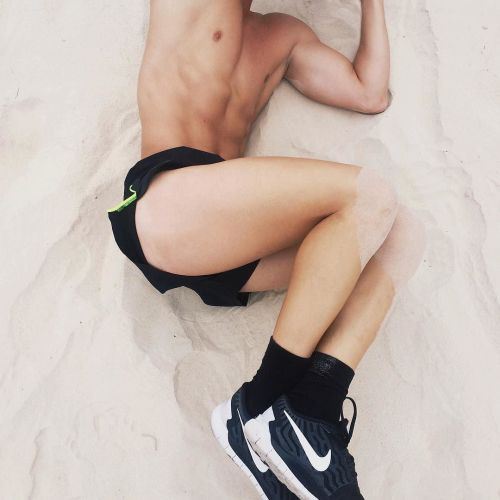 ถอดโชว์เรือนร่าง 1753