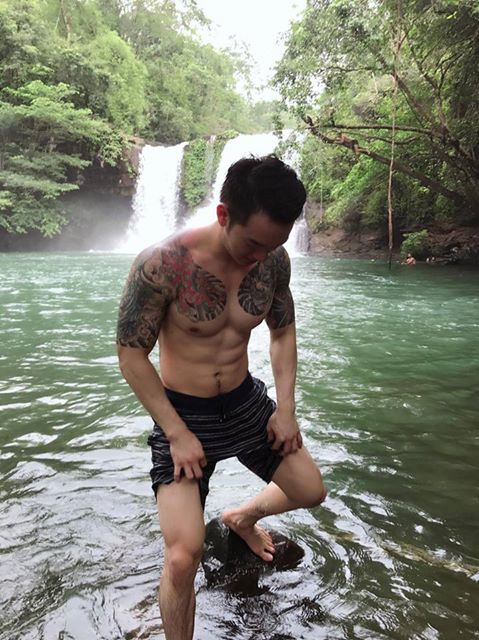 หล่อล่ำกล้ามแน่น