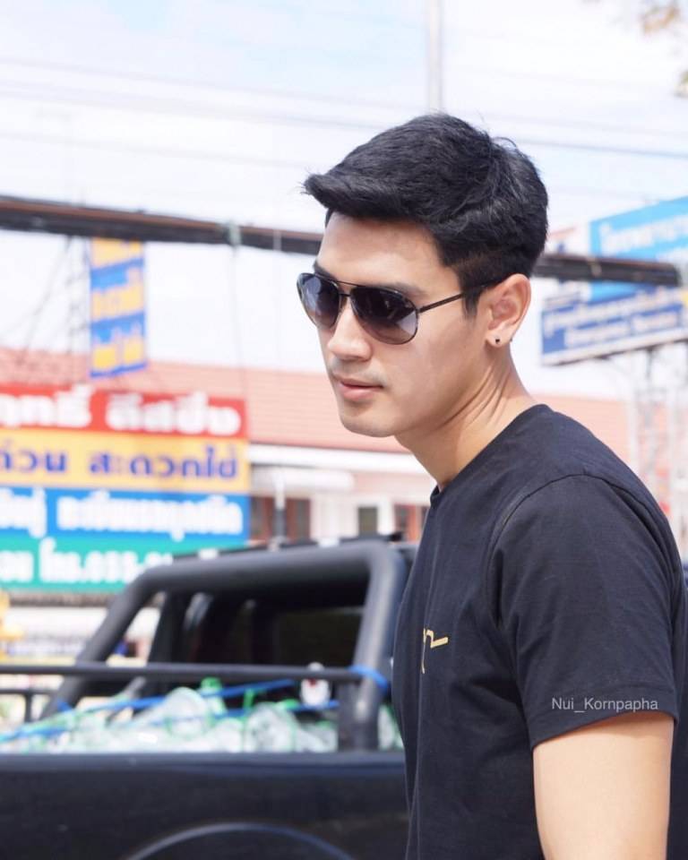 หล่อเท่เสน่ห์ชายไทย