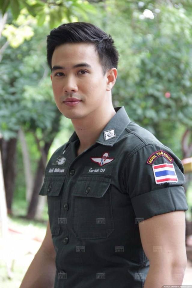 หล่อเท่เสน่ห์ชายไทย