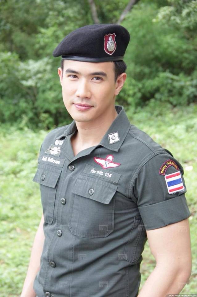 หล่อเท่เสน่ห์ชายไทย