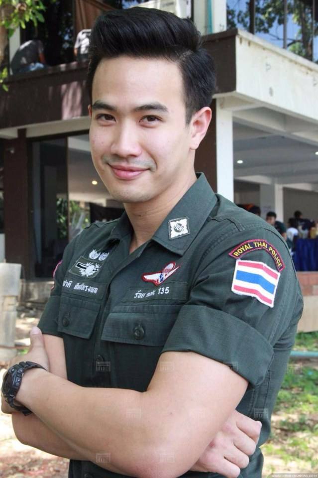 หล่อเท่เสน่ห์ชายไทย