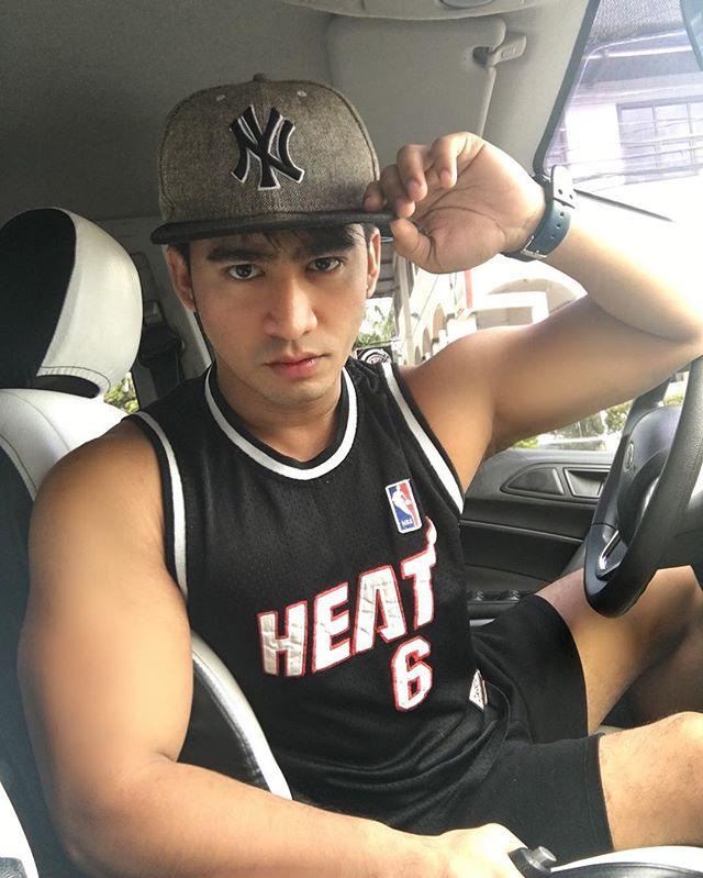 ล่ำกล้ามแน่นน้ำเดิน