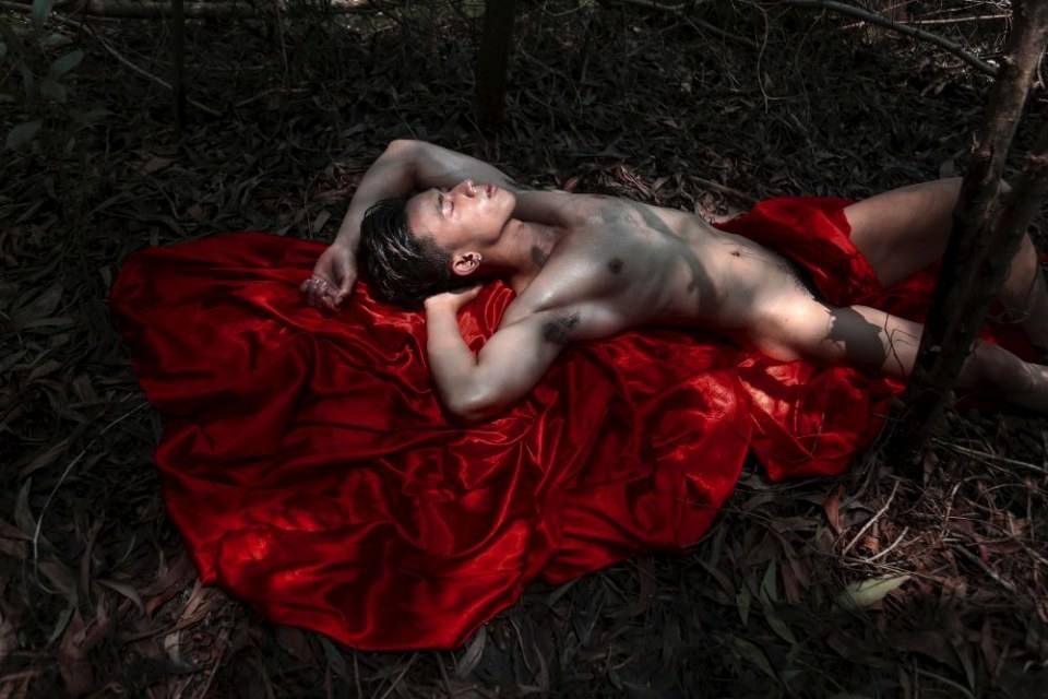 สีสันเสียว