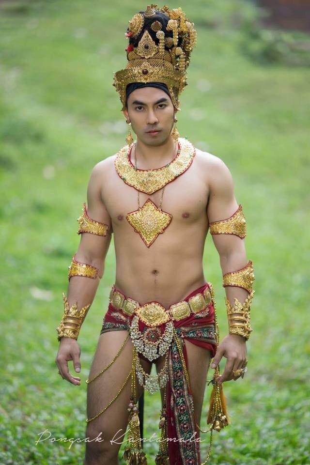 หมีแน่นๆ