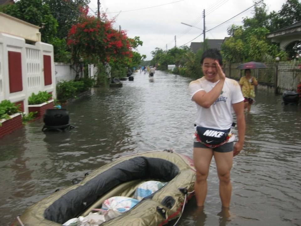 ที่รักผ้าเช็ดตัวอยู่บนโต๊ะนะคะ เสร็จแล้วรีบมากินข้าวเย็นนะ 2,165