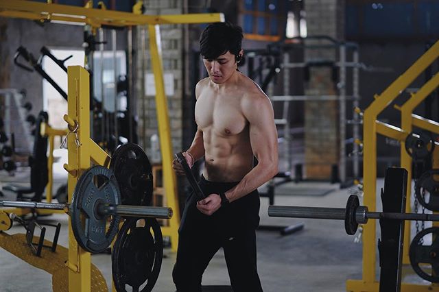 เลียกันมั๊ย?