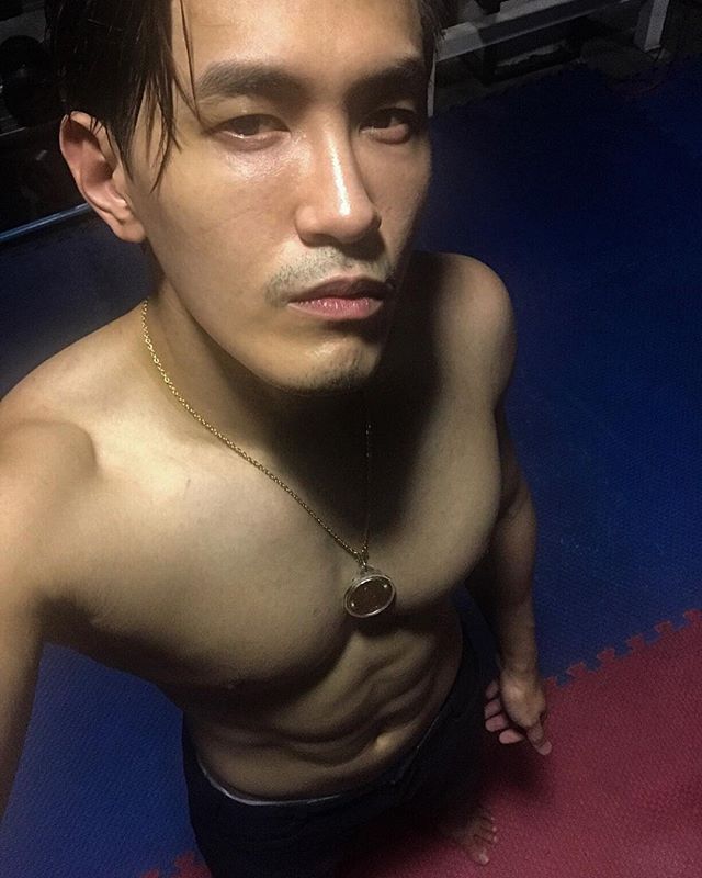 เลียให้ลื่น