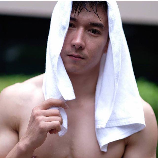 เลียให้ลื่น