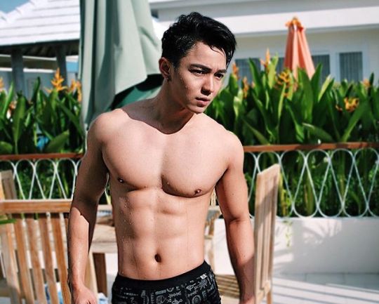 ถอดโชว์เรือนร่าง 1797