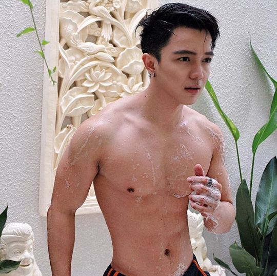 ถอดโชว์เรือนร่าง 1797