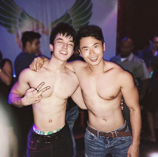 ถอดโชว์เรือนร่าง 1797