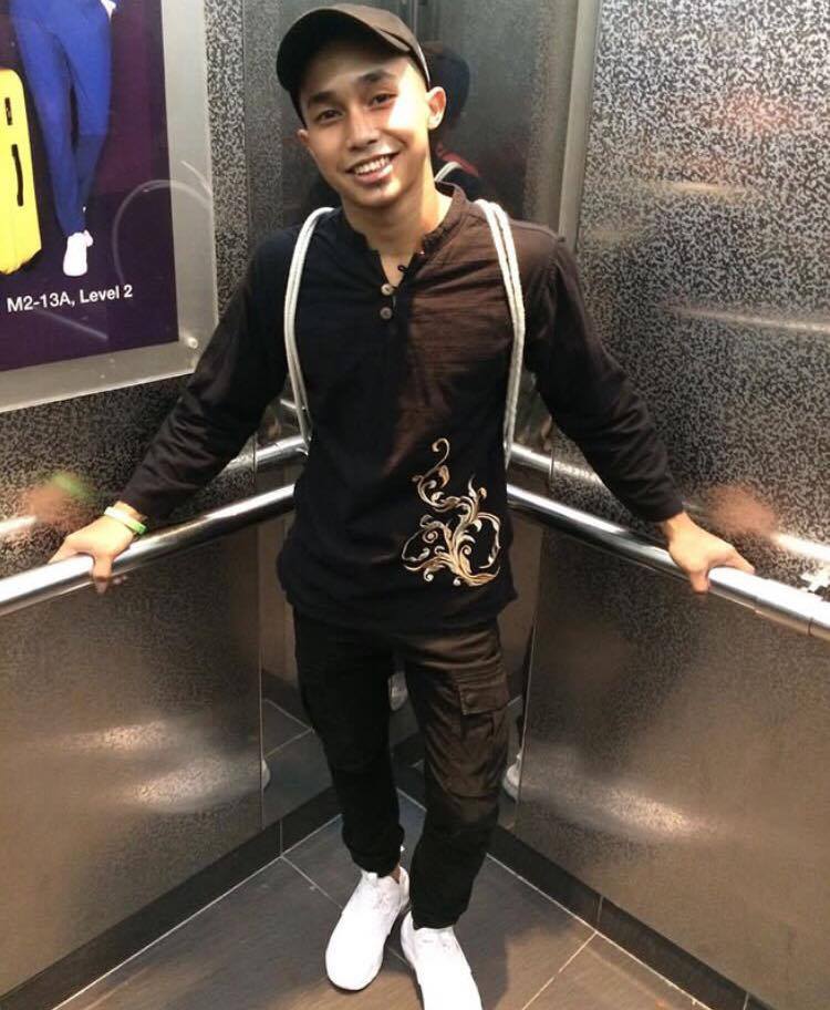 หนุ่มเข้มหล่อบ้านๆ แสบทรวง 038