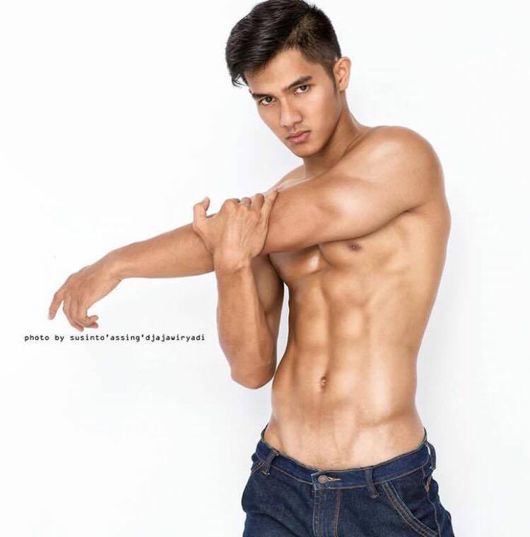 หนุ่มเข้มหล่อบ้านๆ แสบทรวง 039