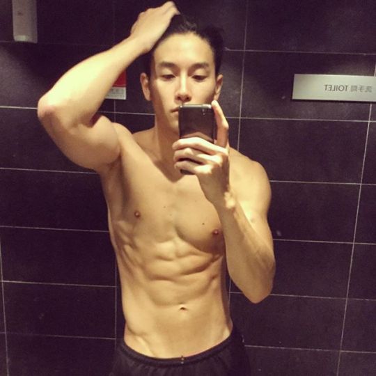 ถอดโชว์เรือนร่าง 1814