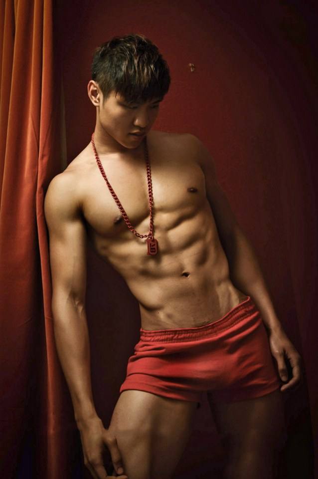 ถอดโชว์เรือนร่าง 1814