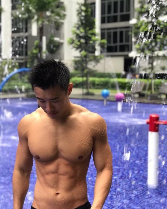 ถอดโชว์เรือนร่าง 1814