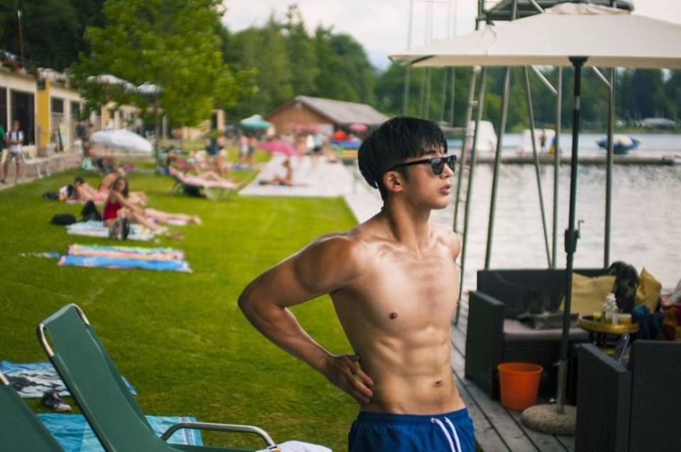 ถอดโชว์เรือนร่าง 1817