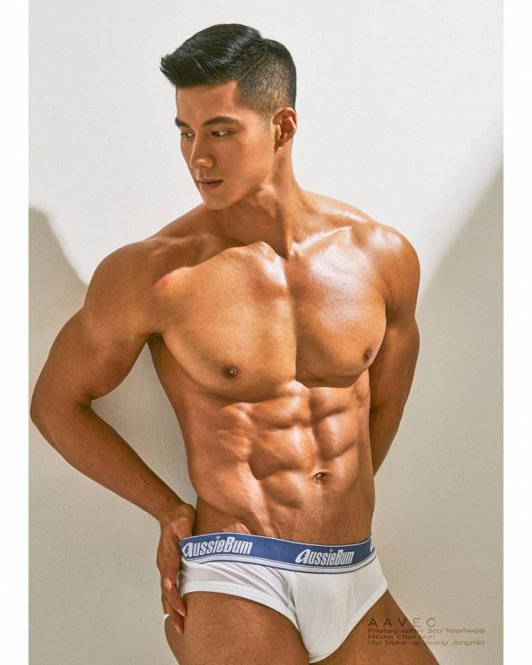 ถอดโชว์เรือนร่าง 1817