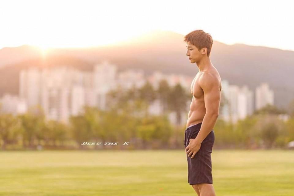 ถอดโชว์เรือนร่าง 1817