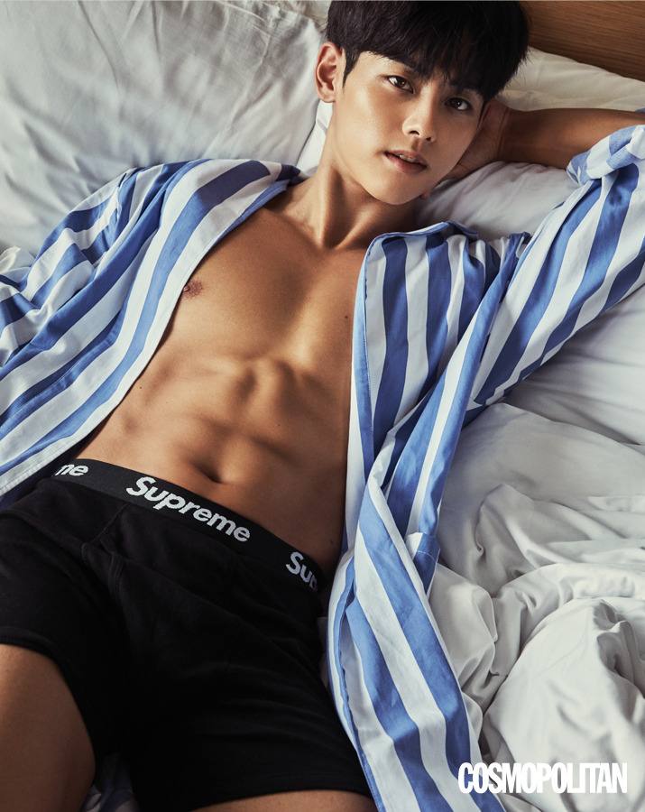 ถอดโชว์เรือนร่าง 1818