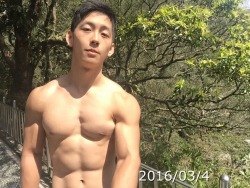 ถอดโชว์เรือนร่าง 1818