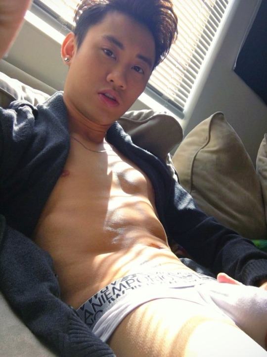 ถอดโชว์เรือนร่าง 1820