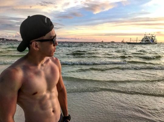 ถอดโชว์เรือนร่าง 1820