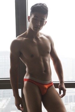 ถอดโชว์เรือนร่าง 1821