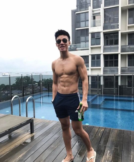 ถอดโชว์เรือนร่าง 1821