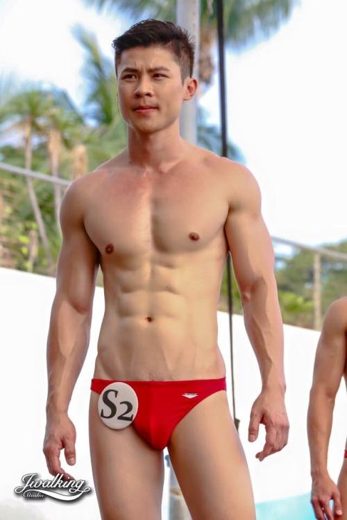 ถอดโชว์เรือนร่าง 1821