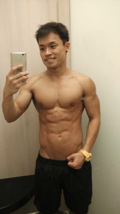 ถอดโชว์เรือนร่าง 1821