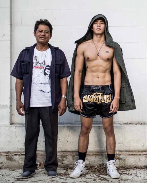 ถอดโชว์เรือนร่าง 1826