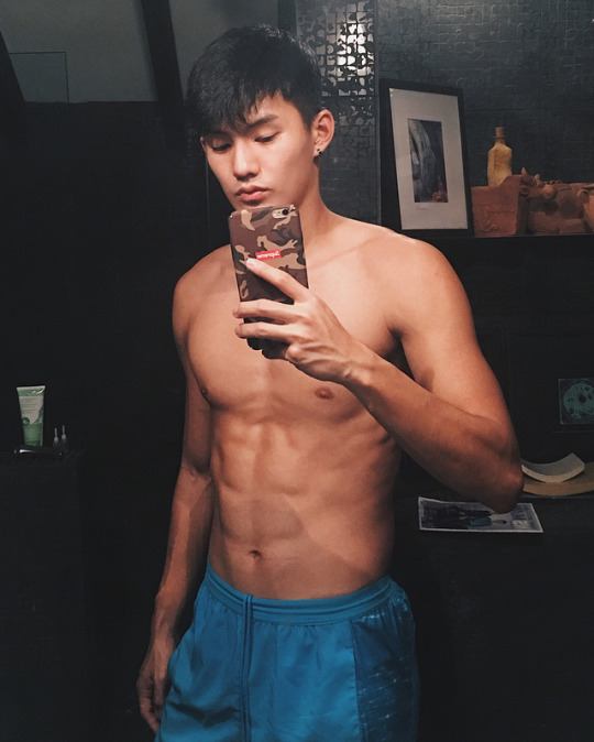 ถอดโชว์เรือนร่าง 1833