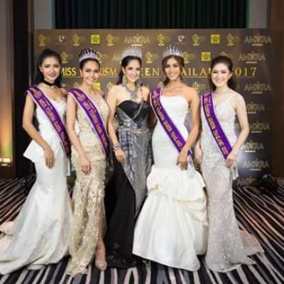 คณะMiss Tourism Queen Thailand 2017 ในงานแถลงข่าวส่งตัวแทนไทยไปประกวด ณ เวทีMiss Tourism Queen International 2017