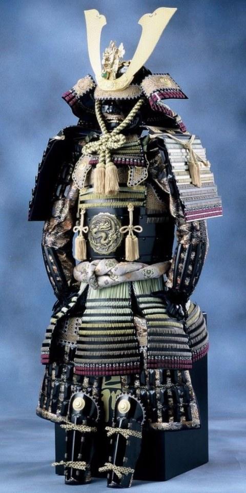 ความยิ่งใหญ่ ของศิลปะ ญี่ปุ่น กับ ชุดเกราะ ของนักรบซามูไร