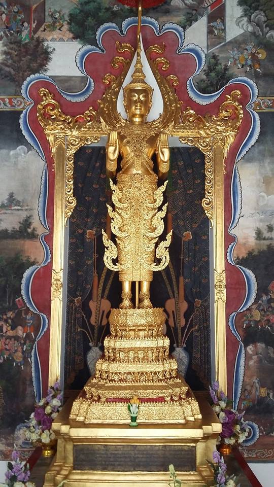 พระพุทธวชิรญาณ เป็นพระพุทธรูปฉลองพระองค์ของพระบาทสมเด็จพระจอมเกล้าเจ้าอยู่หัว รัชกาลที่ ๔