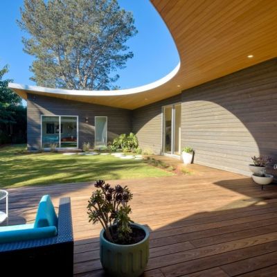 Avocado Acres House by LLoyd Russell