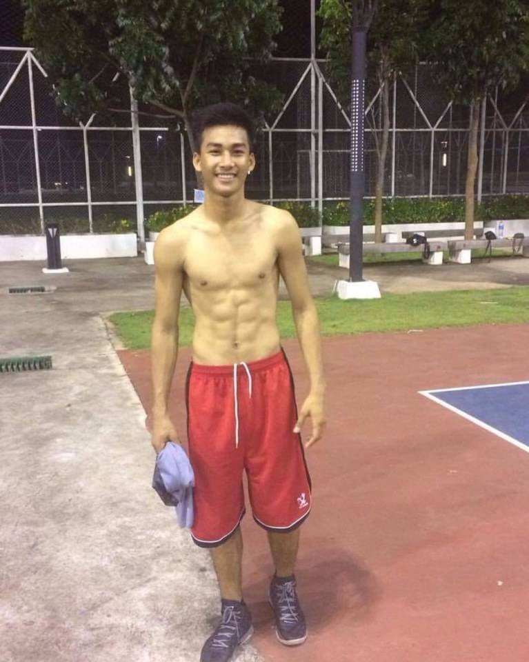 อาภรณ์แดงแรงฤทธิ์พิชิตอิฉัน 2,360