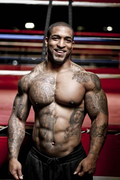 Man Crush of the Day: Football player Justin Tryon